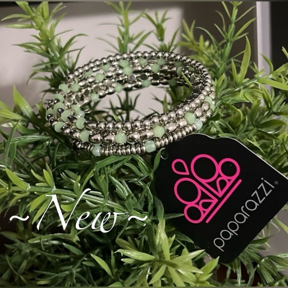 Paparazzi -Malibu Mojito Green- Expandable Bracelet 🌿🆕🌿